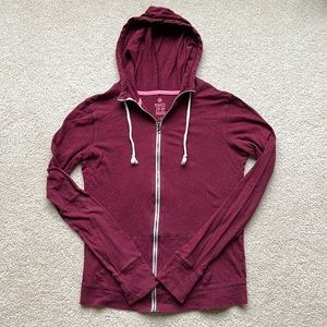 I apologize i no longer have this zip up 😞